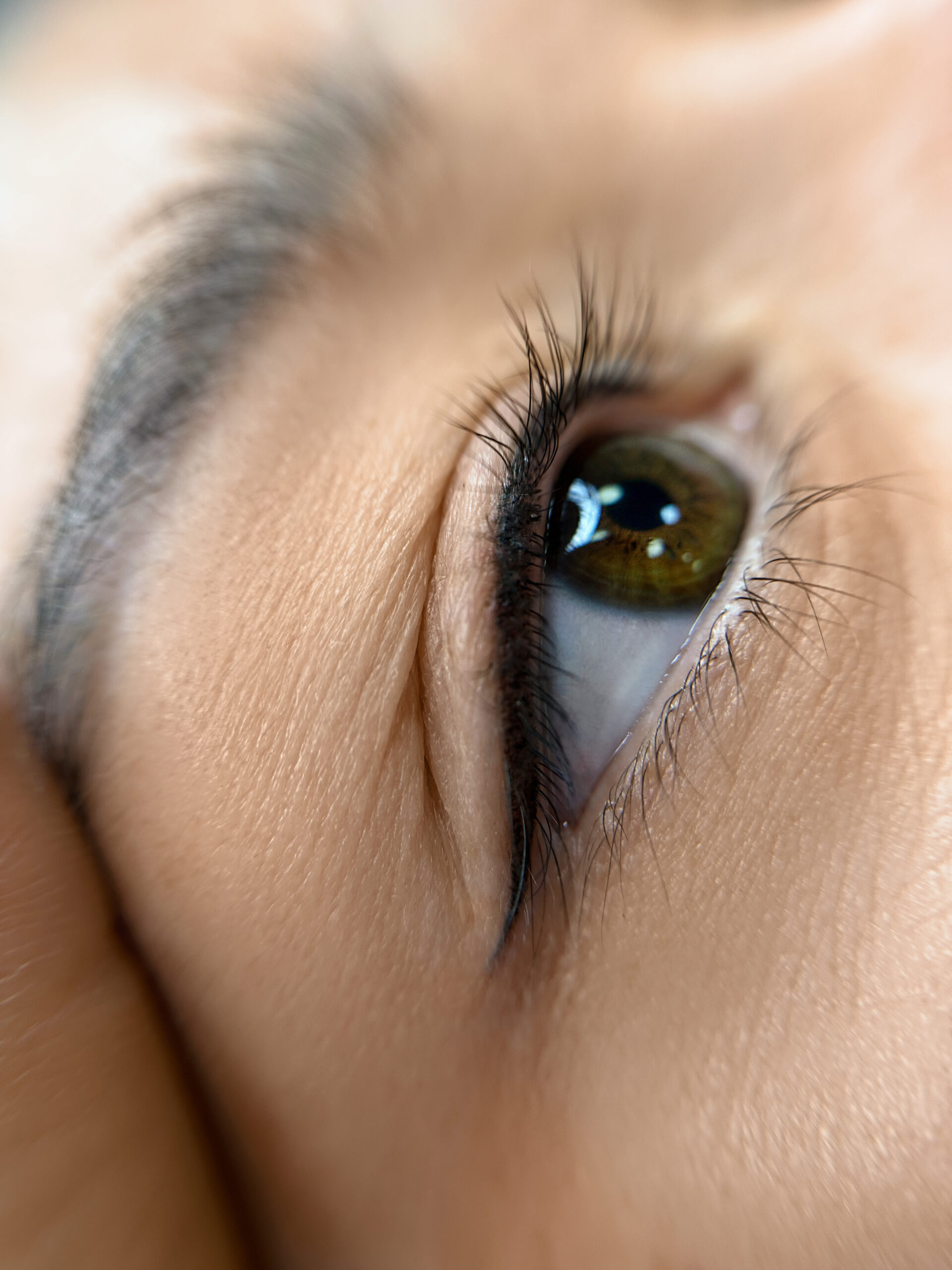 A close up of the eye of a person